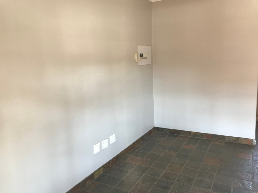 To Let 1 Bedroom Property for Rent in Dassie Rand North West